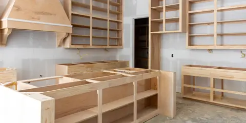 Moderne Einbauküche aus Holz, gefertigt von der Schreinerei Jan Flieger – Möbel nach Maß